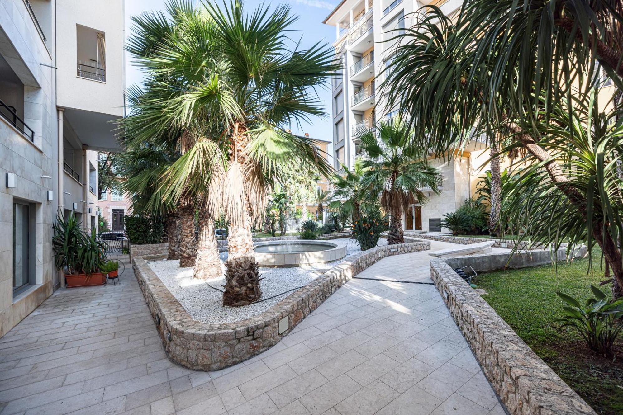Studio Centre Terrasse Climatisation 50M Plage Menton Bagian luar foto